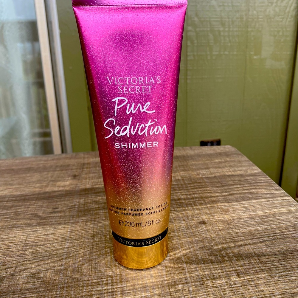 Victoria’s Secret Shimmer Body lotion